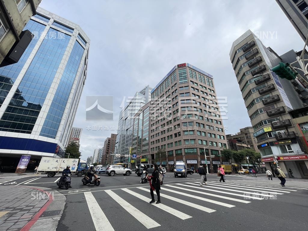 華航龍江稀有透天店面房屋室內格局與周邊環境