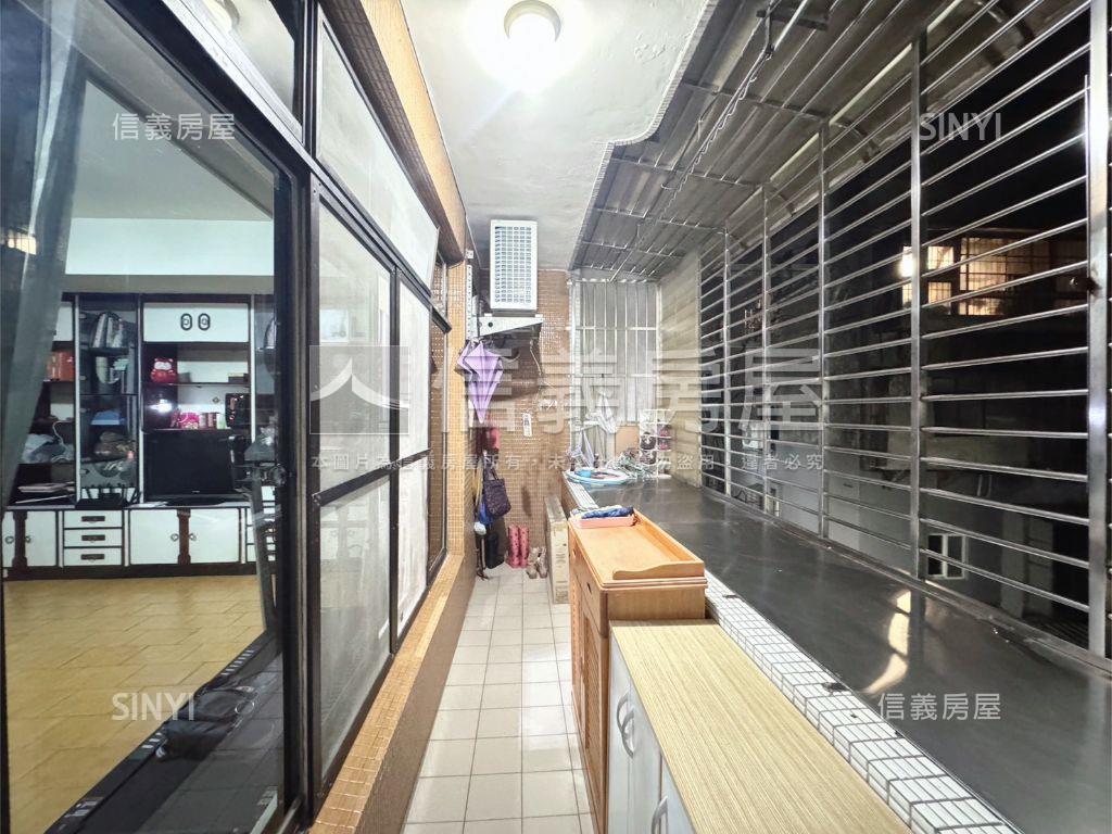 忠孝東路公寓３樓房屋室內格局與周邊環境