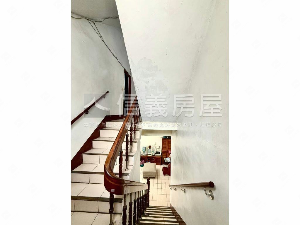 採光好角間三民路透天房屋室內格局與周邊環境