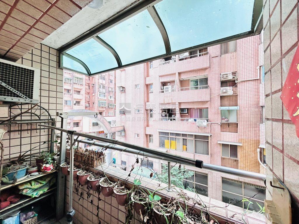 國際京城露台二房房屋室內格局與周邊環境