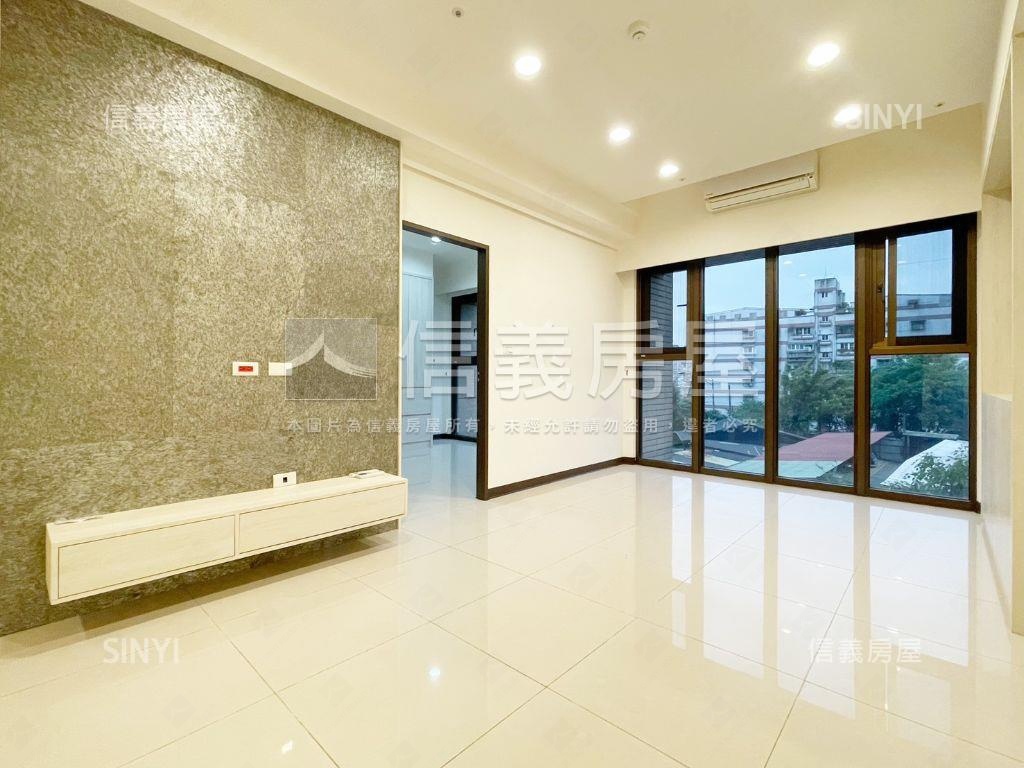 近ＳＢ１５站合康雲極２房房屋室內格局與周邊環境