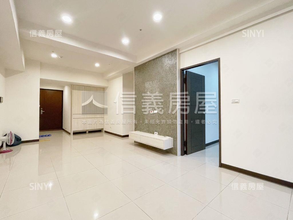 近ＳＢ１５站合康雲極２房房屋室內格局與周邊環境