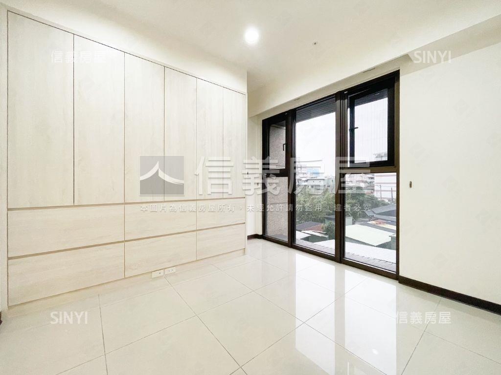 近ＳＢ１５站合康雲極２房房屋室內格局與周邊環境