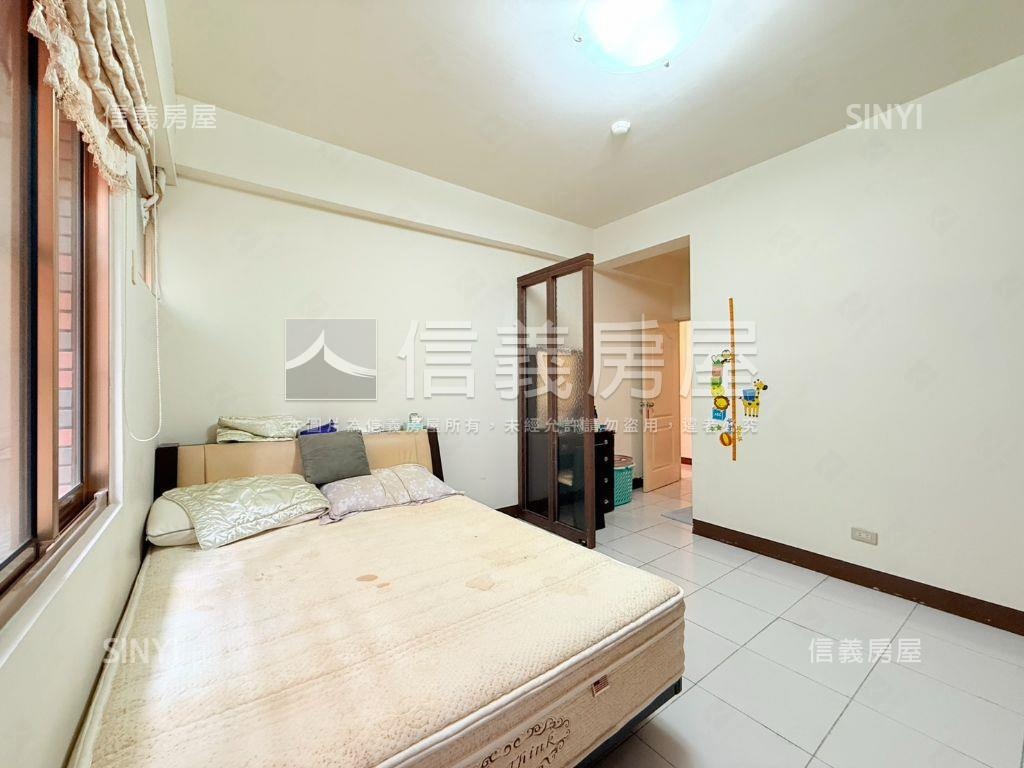 河堤溫馨三房平車房屋室內格局與周邊環境