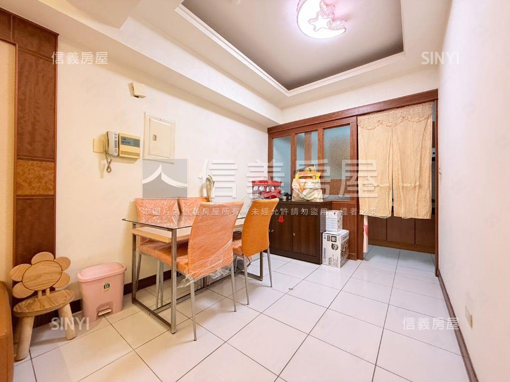 河堤溫馨三房平車房屋室內格局與周邊環境