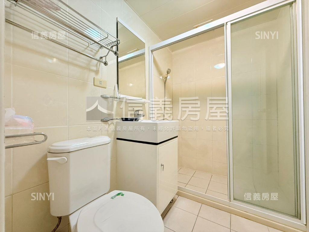 河堤溫馨三房平車房屋室內格局與周邊環境