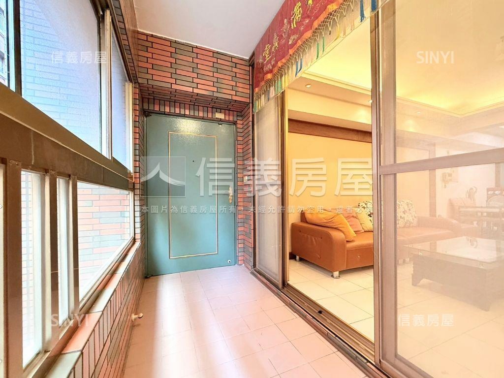 河堤溫馨三房平車房屋室內格局與周邊環境