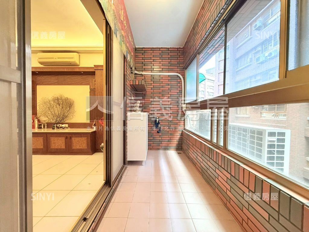 河堤溫馨三房平車房屋室內格局與周邊環境