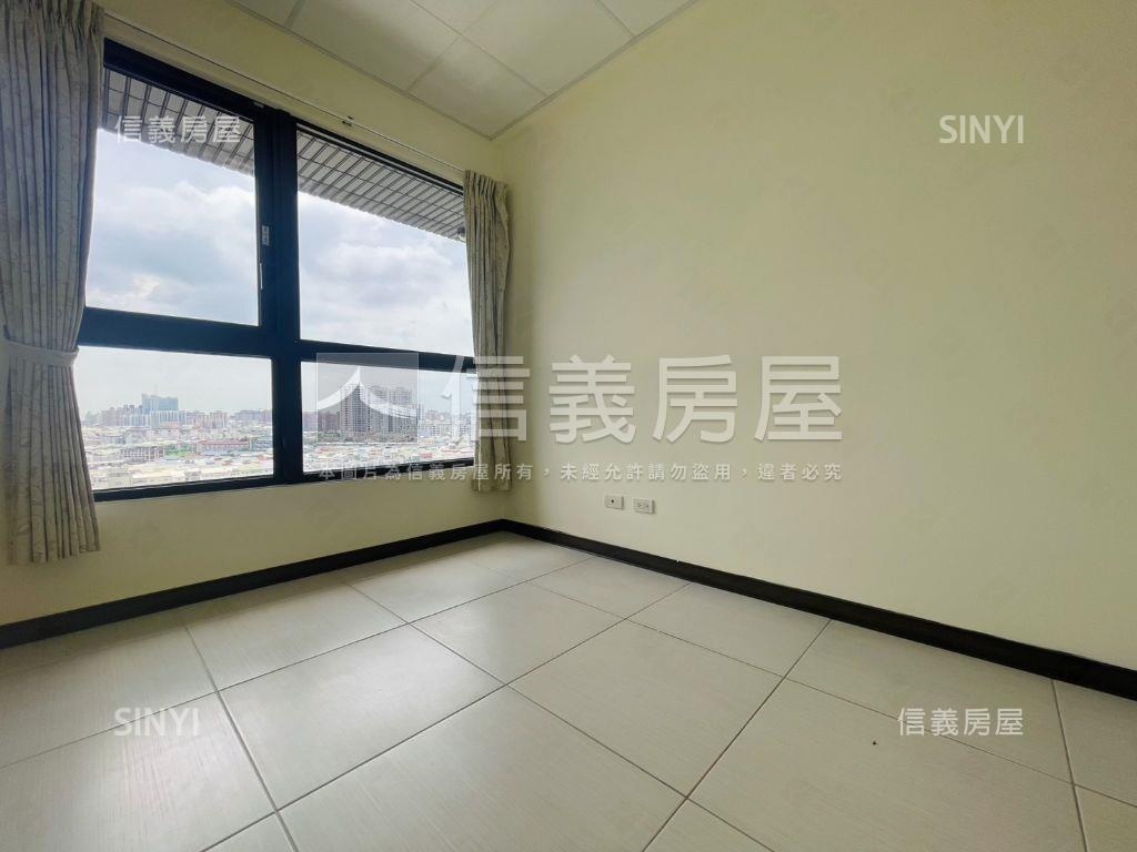 成大城俯瞰市景三房平車房屋室內格局與周邊環境