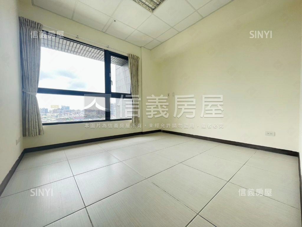 成大城俯瞰市景三房平車房屋室內格局與周邊環境