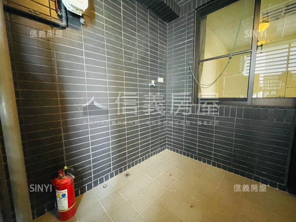成大城俯瞰市景三房平車房屋室內格局與周邊環境