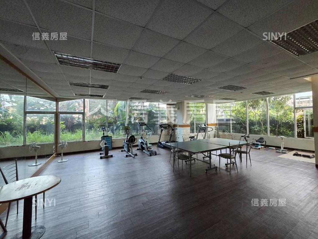 縣府ＬＶ景觀視野魔術空間房屋室內格局與周邊環境