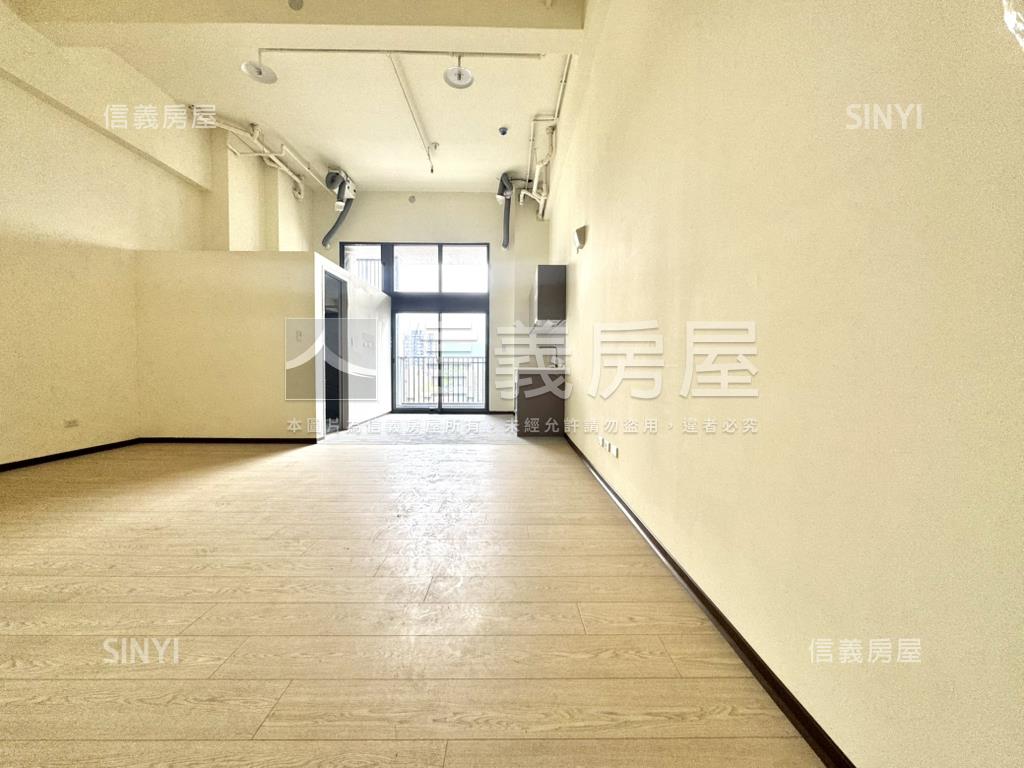 湖濱城全新挑高辦公室房屋室內格局與周邊環境