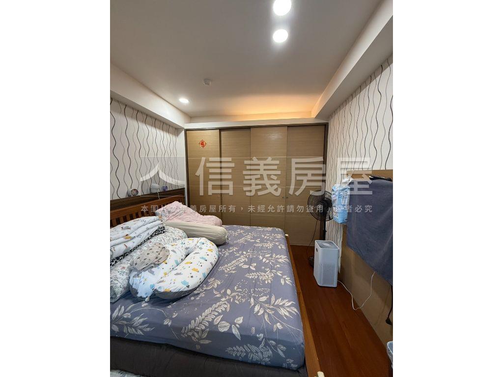 上越３房車位房屋室內格局與周邊環境