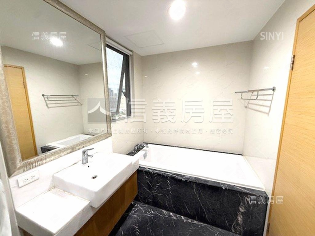 新板特區新都廳景觀美屋房屋室內格局與周邊環境