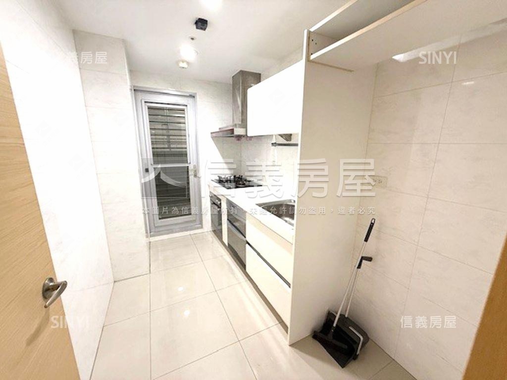 新板特區新都廳景觀美屋房屋室內格局與周邊環境