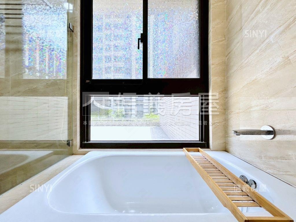 境美ＭＲＴ精美露台戶房屋室內格局與周邊環境