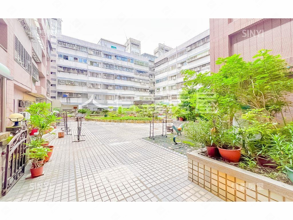 陳平國小三房平車位房屋室內格局與周邊環境