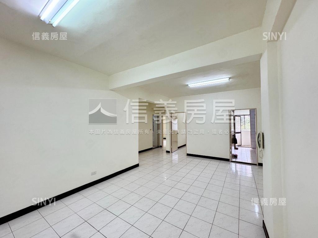 近行政中心成家美邸房屋室內格局與周邊環境