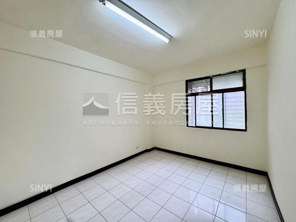 近行政中心成家美邸房屋室內格局與周邊環境