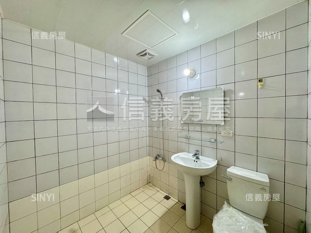 近行政中心成家美邸房屋室內格局與周邊環境