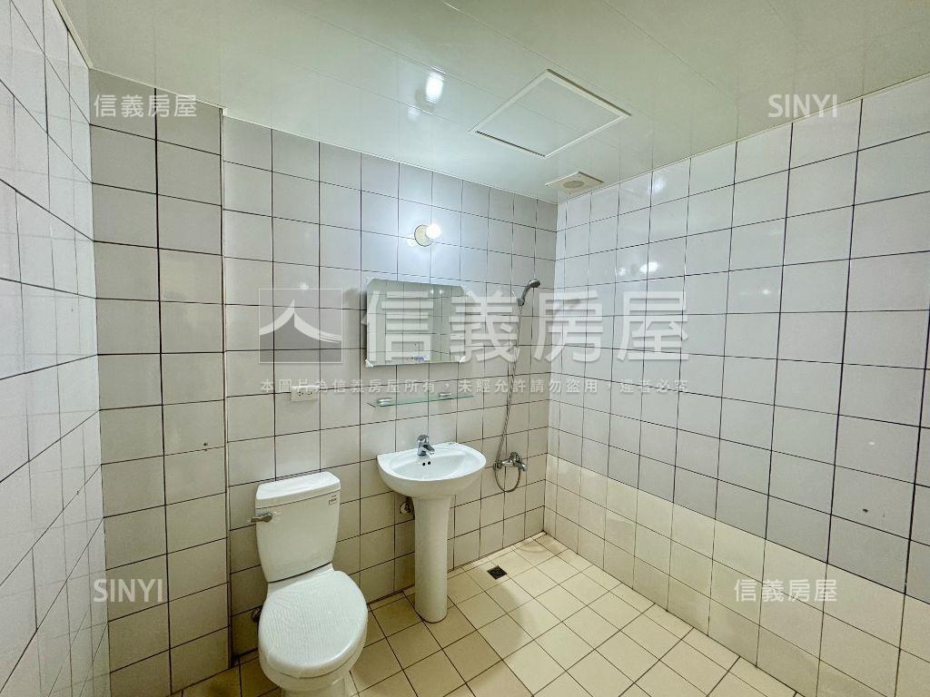 近行政中心成家美邸房屋室內格局與周邊環境