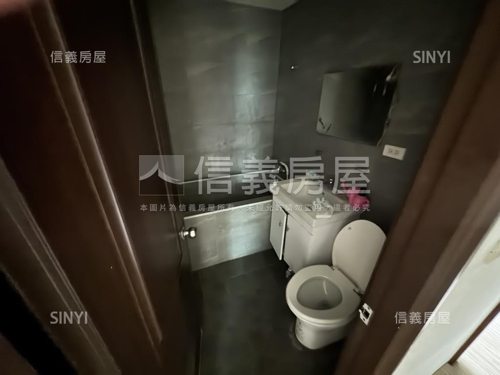 環東商圈陸光國宅三房車位房屋室內格局與周邊環境