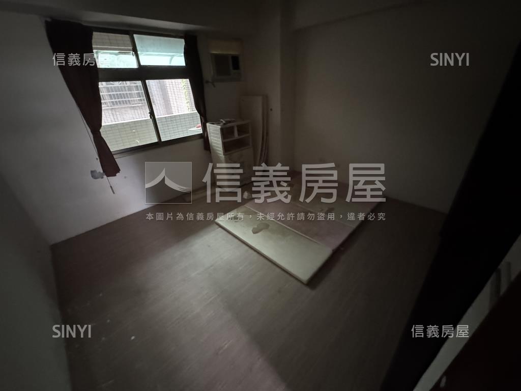 環東商圈陸光國宅三房車位房屋室內格局與周邊環境