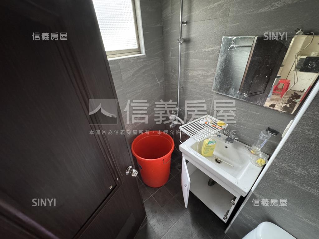 環東商圈陸光國宅三房車位房屋室內格局與周邊環境