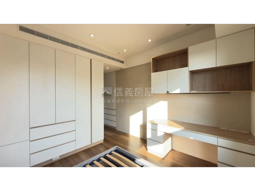 低總價未來三房高樓雙車位房屋室內格局與周邊環境