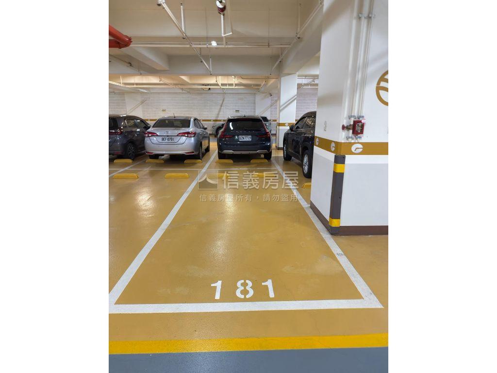 低總價未來三房高樓雙車位房屋室內格局與周邊環境