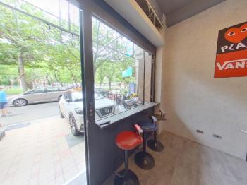 旅。福山文藝店面