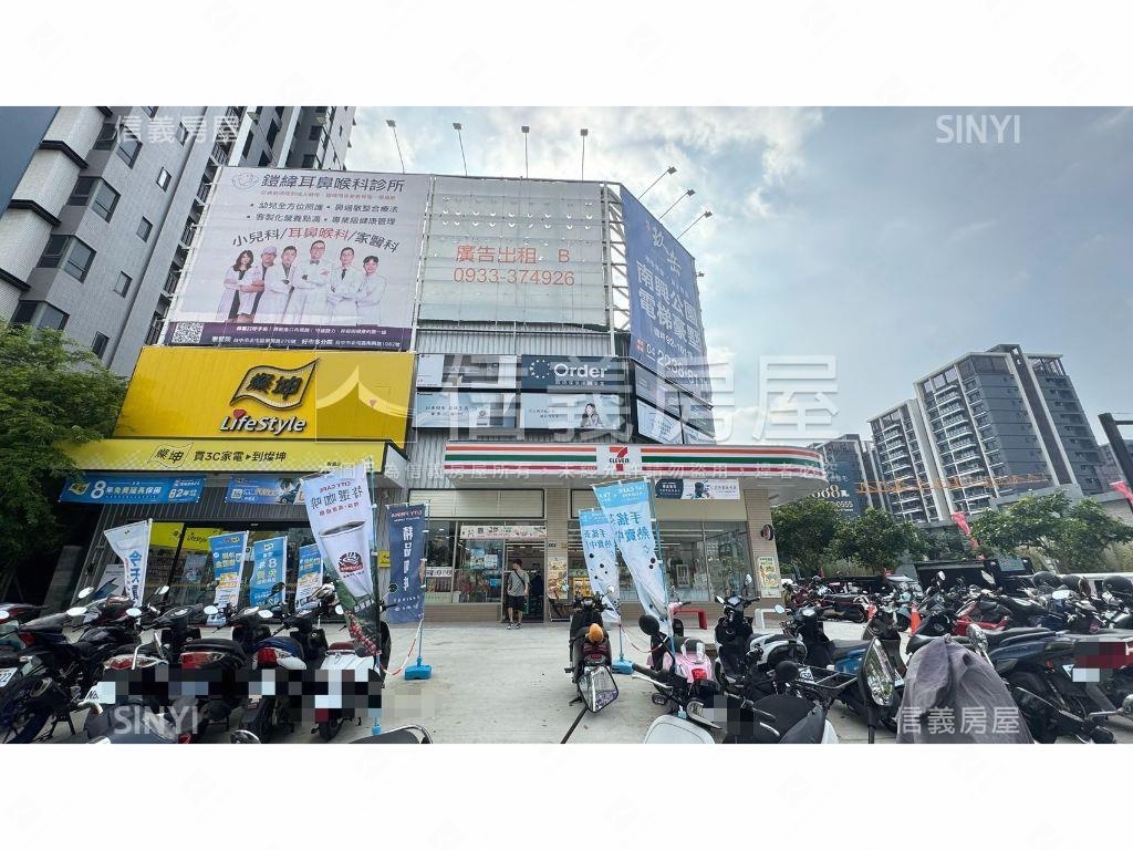 專任機捷稀有大面寬金店面房屋室內格局與周邊環境