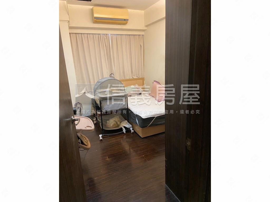 皇家名宮稀有頂樓戶房屋室內格局與周邊環境