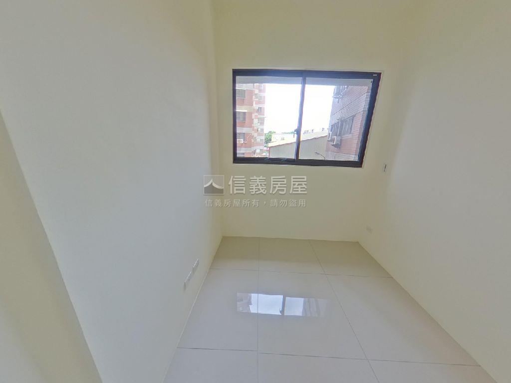 遠見樹梢綠茵戶房屋室內格局與周邊環境