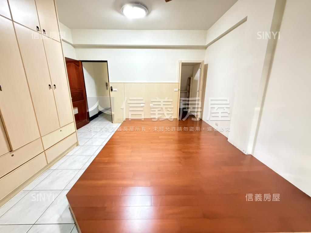 新光國中旁優質店住房屋室內格局與周邊環境