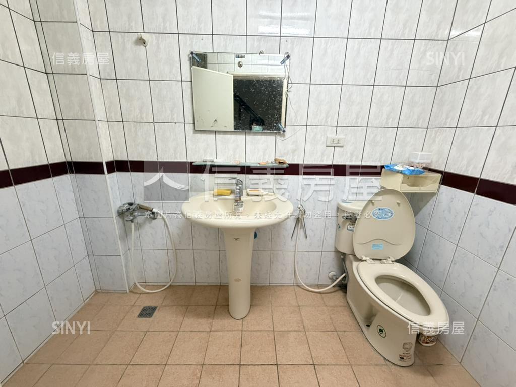 新光國中旁優質店住房屋室內格局與周邊環境