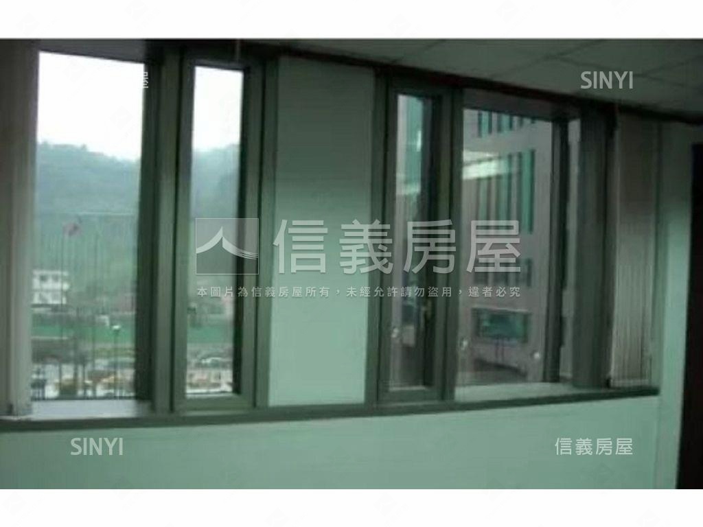 遠東世界面中庭美景廠辦房屋室內格局與周邊環境