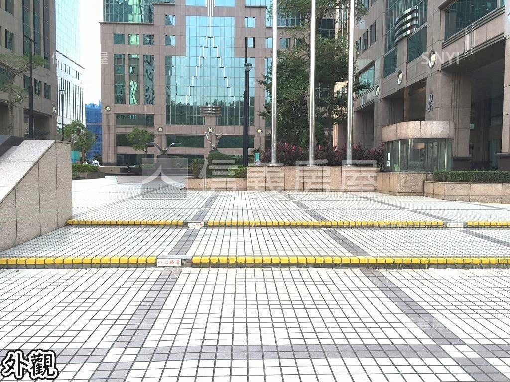 遠東世界面中庭美景廠辦房屋室內格局與周邊環境
