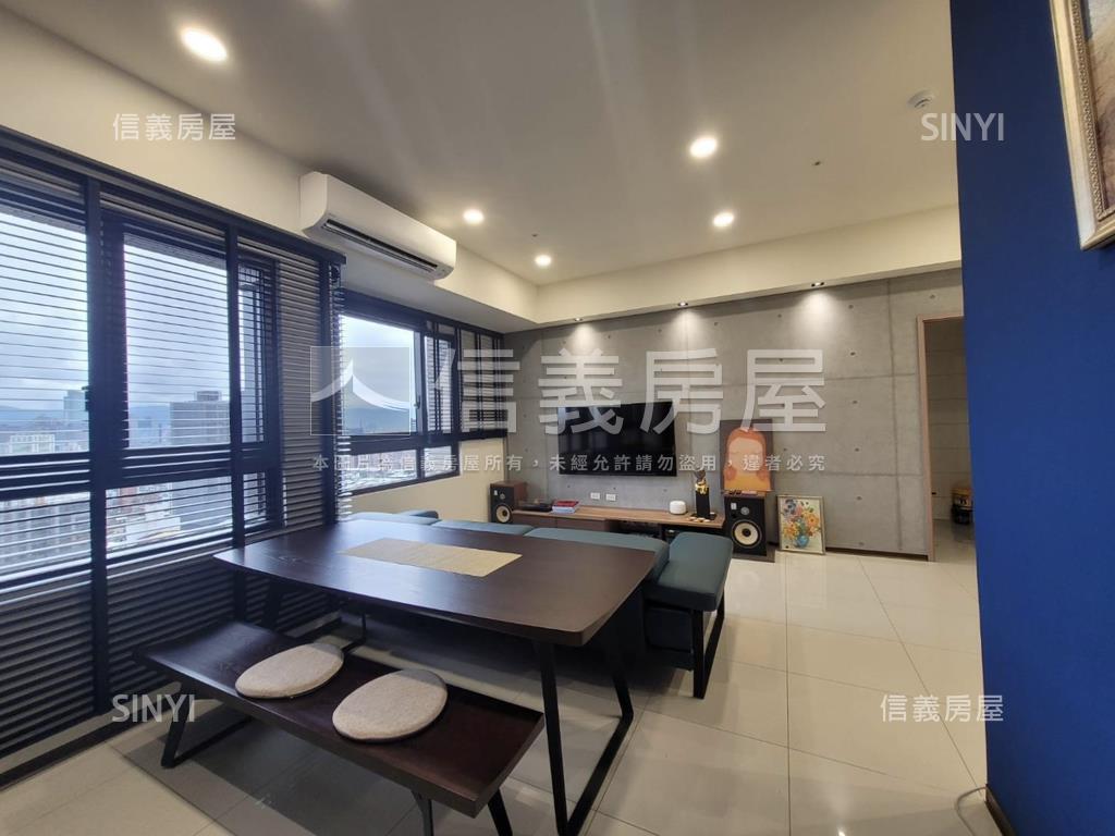 丹麥。尊爵帝王頂輕奢房屋室內格局與周邊環境