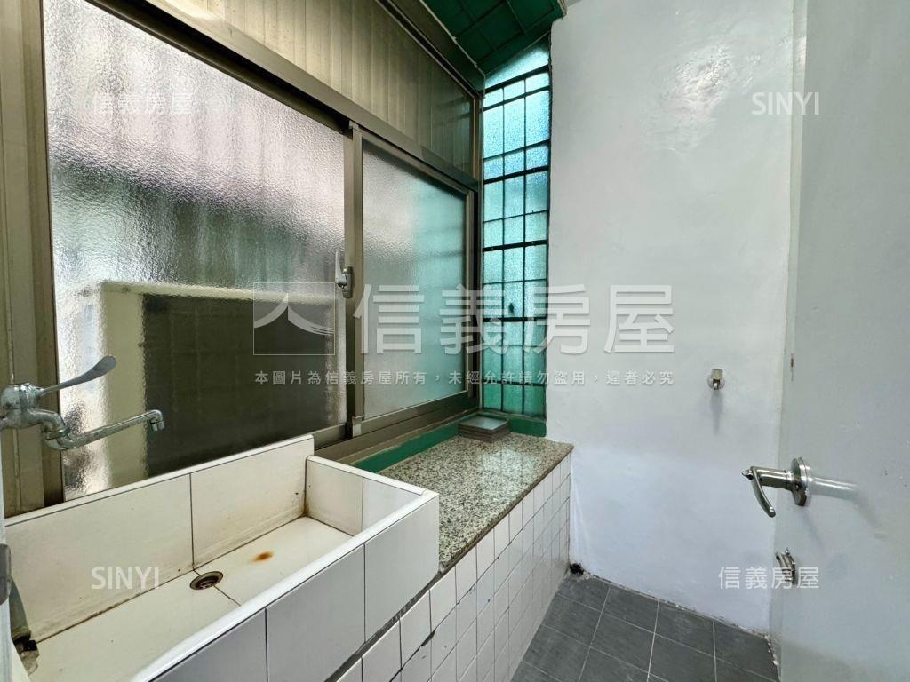 【推】民族五樓精裝大空間房屋室內格局與周邊環境