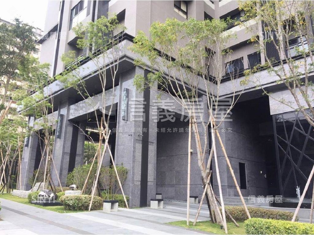 急售！雲世紀採光３房房屋室內格局與周邊環境