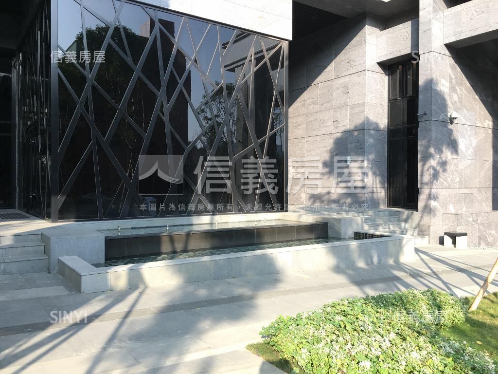 急售！雲世紀採光３房房屋室內格局與周邊環境