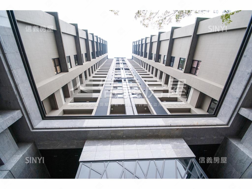 急售！雲世紀採光３房房屋室內格局與周邊環境