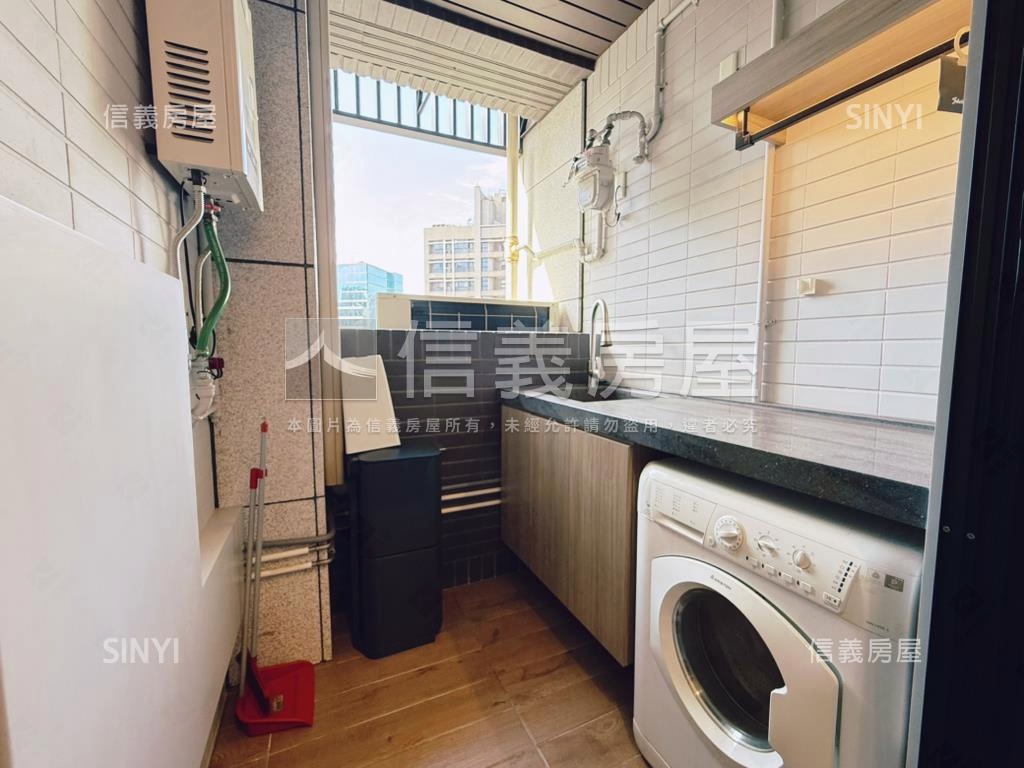 文華麗舍高樓美裝房屋室內格局與周邊環境