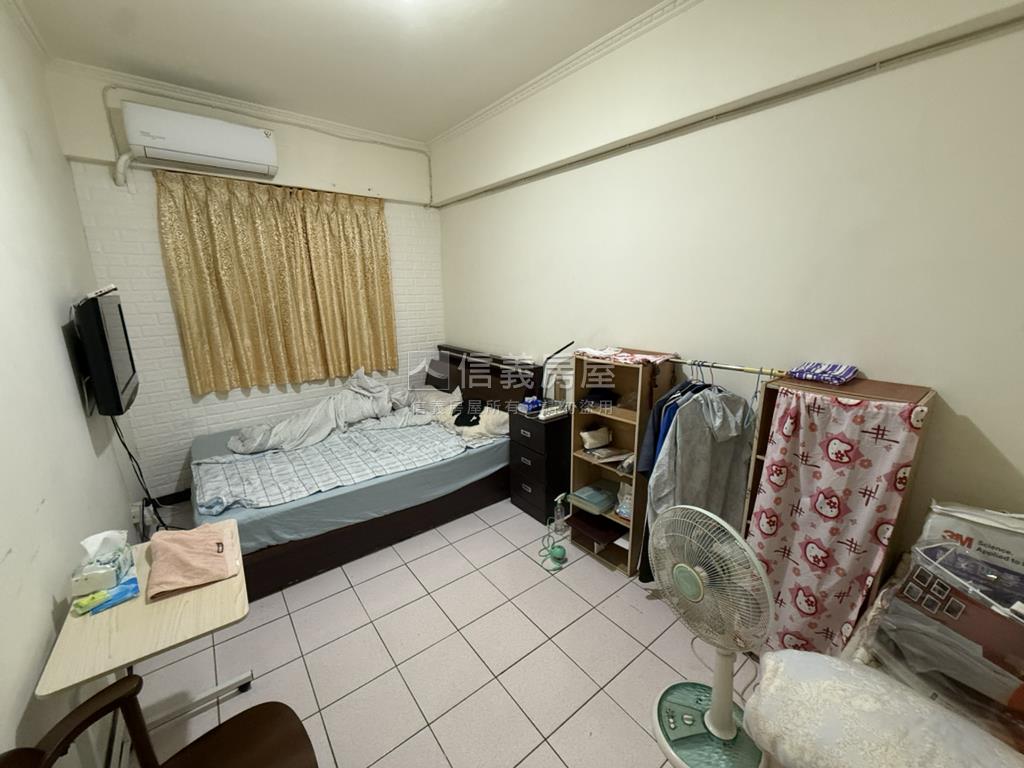 近捷運電梯大３房房屋室內格局與周邊環境