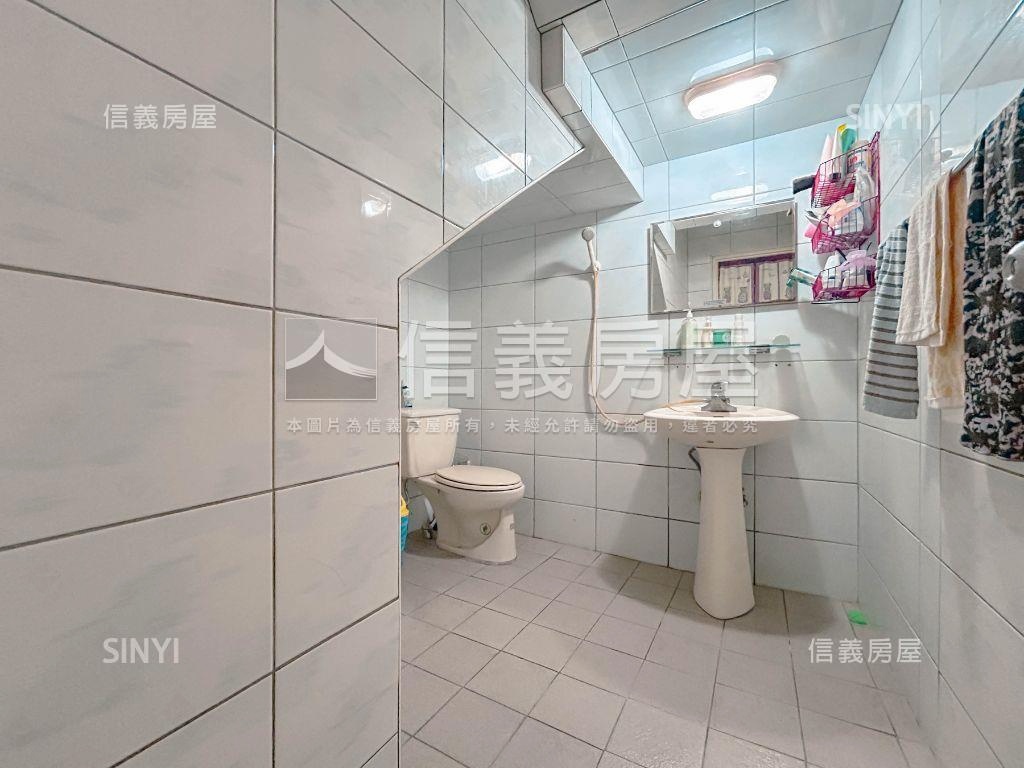 難得釋出屋況佳安平好透天房屋室內格局與周邊環境