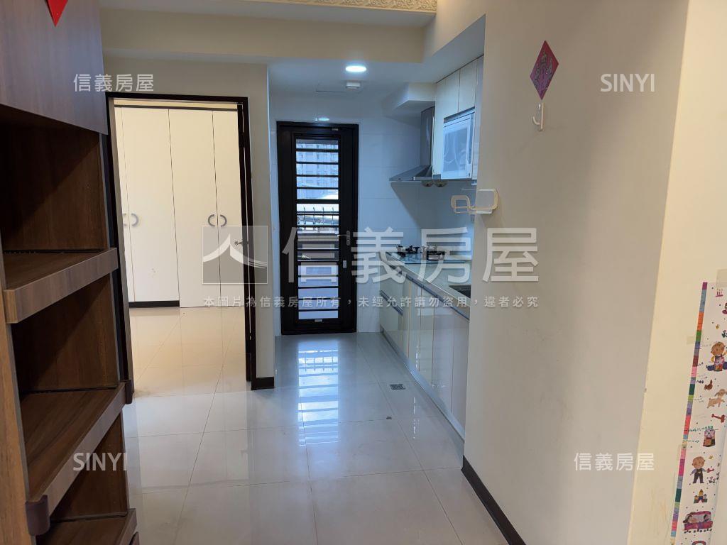 高峰會美兩房房屋室內格局與周邊環境