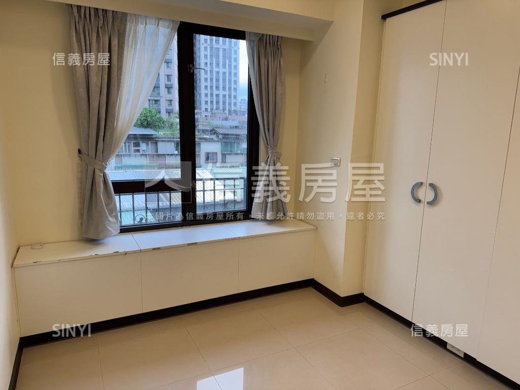 高峰會美兩房房屋室內格局與周邊環境