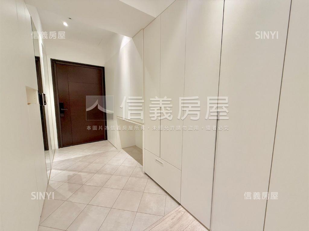 視野美裝潢｜高峰匯４房房屋室內格局與周邊環境